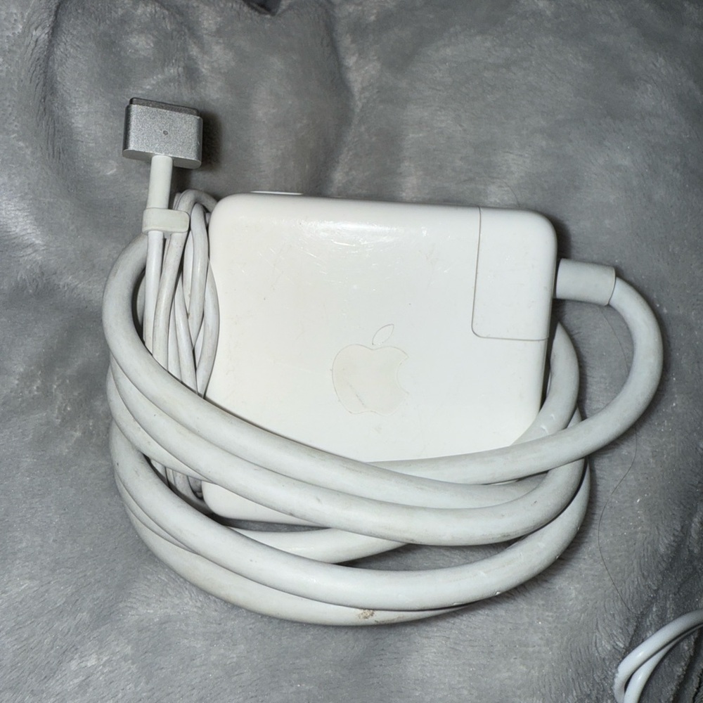 Apple MacBook charger